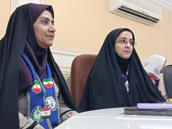 فرمانداری حاجی‌آباد و قلم‌های امید نگاهی به آینده رسانه و توسعه در سایه روز خبرنگار
