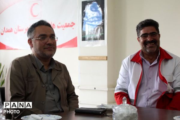 دیدار مدیر آموزش و پرورش ناحیه یک با رئیس جمعیت هلال‌احمر در هفته هلال‌احمر