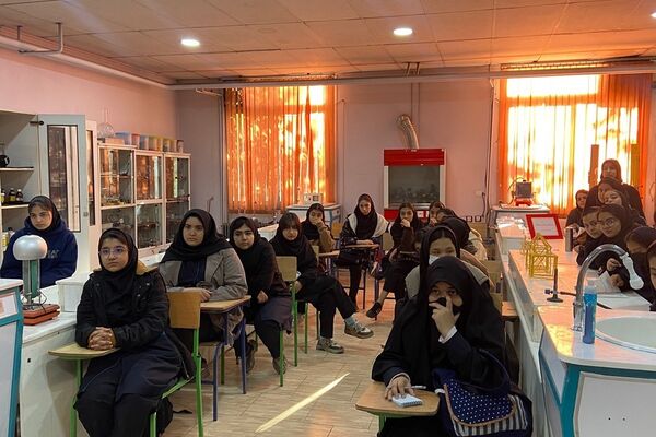 اردوی علمی در پژوهش سرای دانش آموزی بصیرت