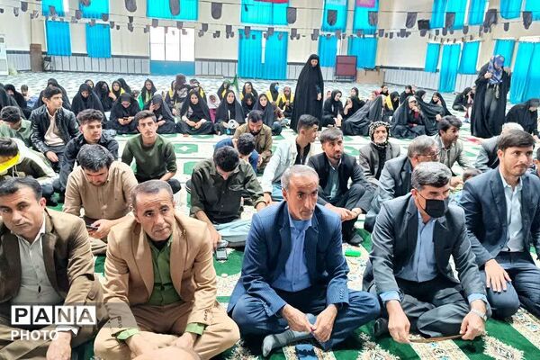 حضور پرشور فرهنگیان و دانش آموزان پیشتاز در نماز جمعه‌‌ بخش دیشموک