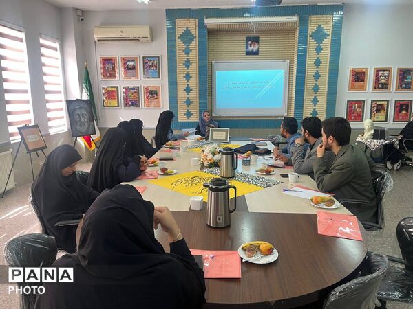 جلسه  هم اندیشی کارشناس مسولان فرهنگی وهنری استان خراسان رضوی