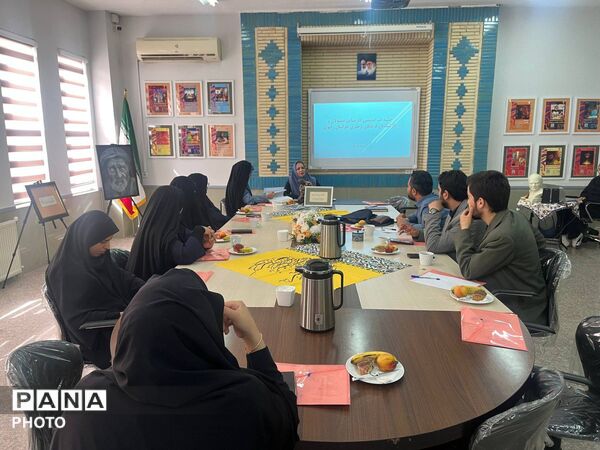 جلسه  هم اندیشی کارشناس مسولان فرهنگی وهنری استان خراسان رضوی