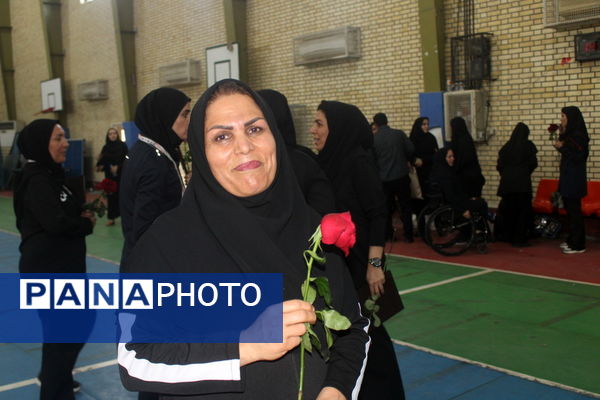 مسابقات تنیس روی میز فرهنگیان یادواره شهدای تربیت‌بدنی در سالن آزادگان استان بوشهر 