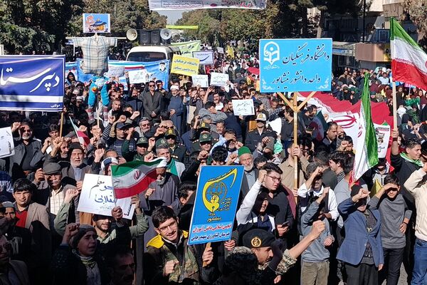 راهپیمایی سیزده آبان در شهرستان نیشابور