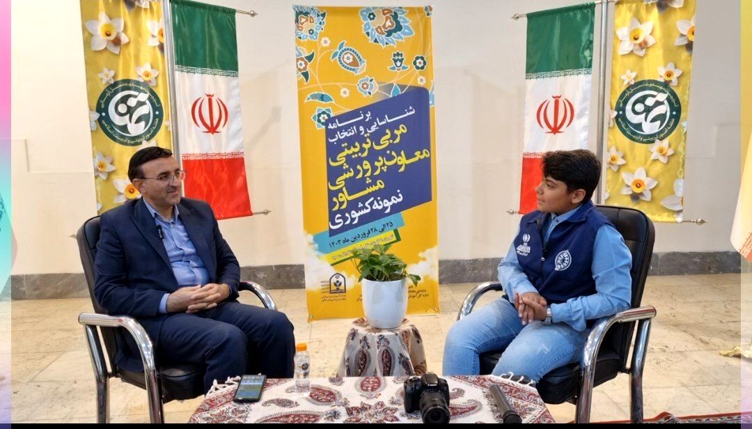 تقدیر از مربیان تربیتی، معاونین پرورشی و مشاوران برتر کشوری در هفته معلم