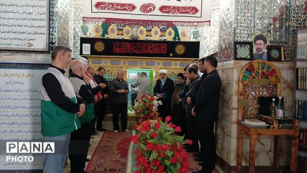آیین تکریم خادمان مکتب شهادت به پاسداشت ارادتمندان رهبر شهید 
