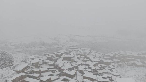 بارش برف در روستای اصقول سربیشه