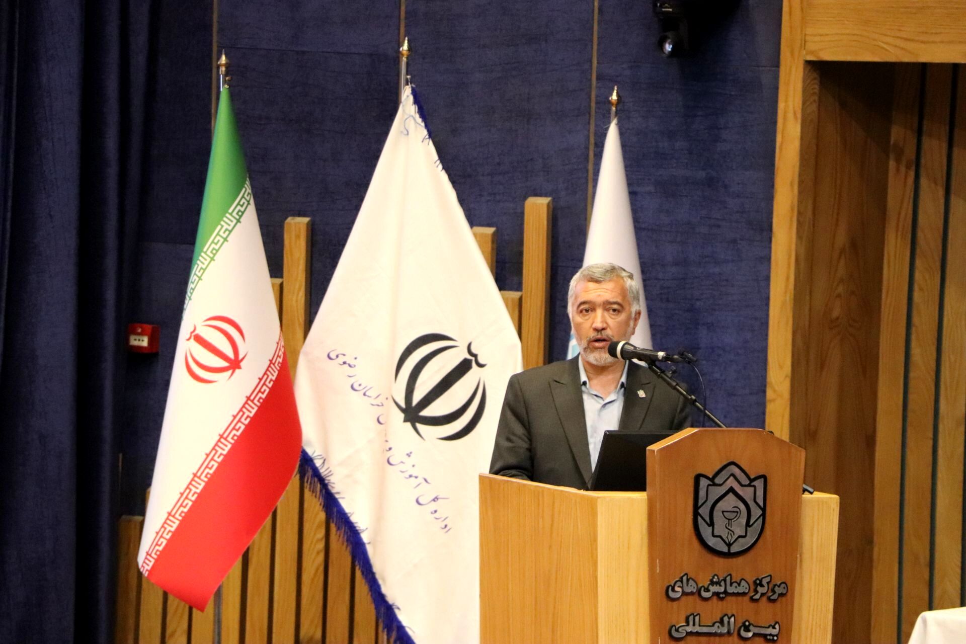 مدرسه تراز جایی است که تربیت و یادگیری با کیفیت و مسئولیت‌پذیری جریان دارد
