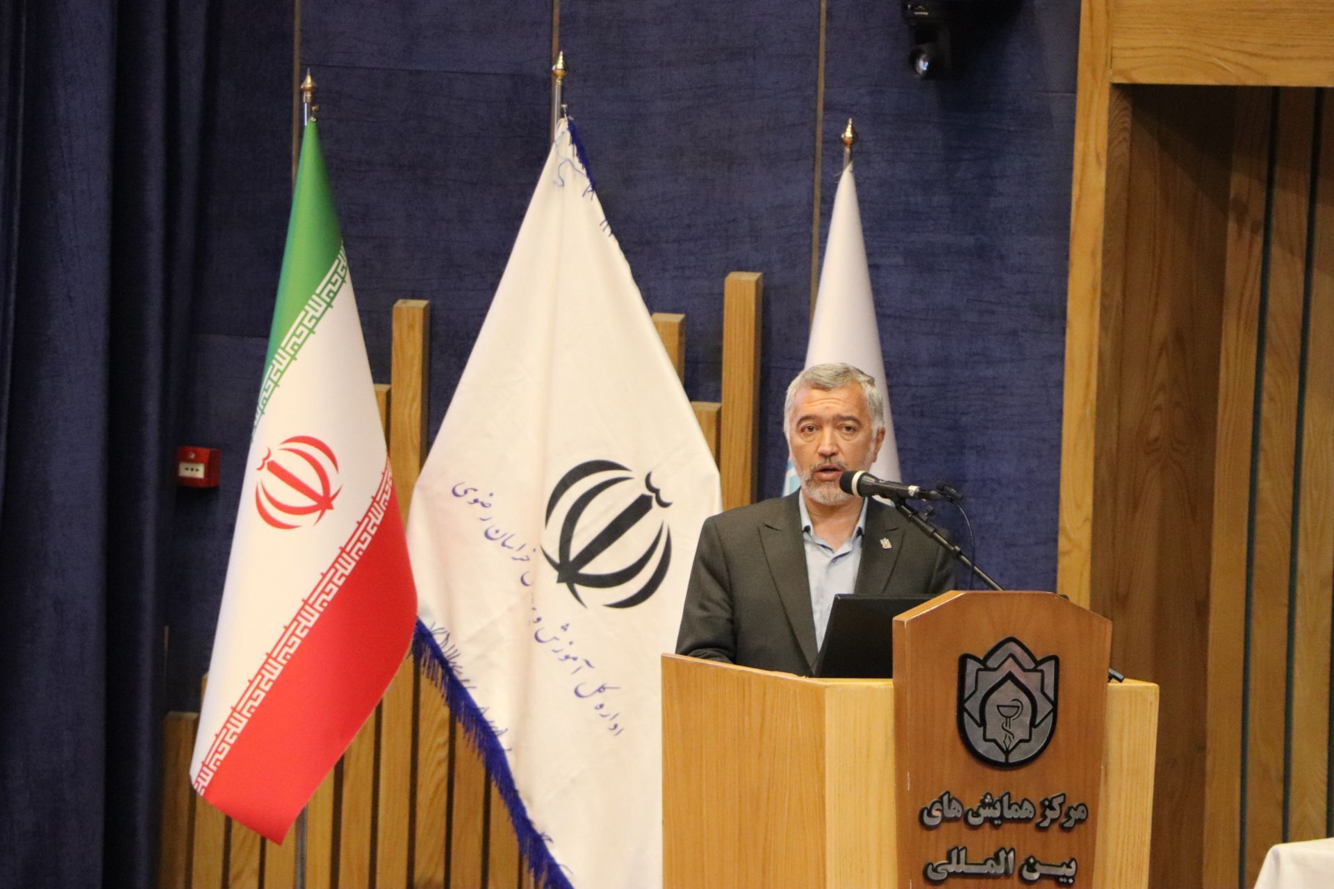 مدرسه تراز جایی است که تربیت و یادگیری با کیفیت و مسئولیت‌پذیری جریان دارد