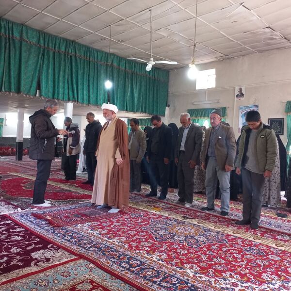 اقامه باشکوه نماز عید سعید فطر در روستای گزکوه 