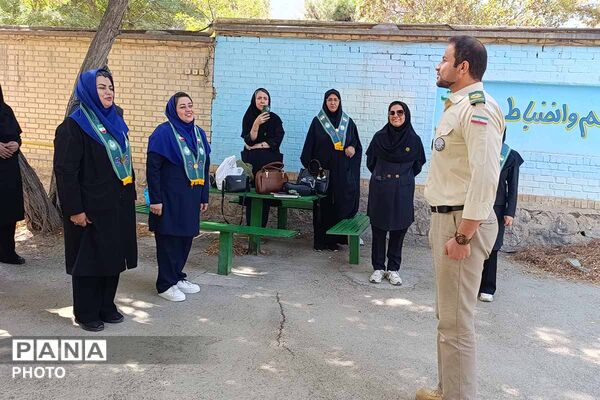 روز دوم دوره آموزشی مربیان پیشتازان بجنورد؛ آموزش مهارت‌های خلاقانه و تشکیلاتی_2