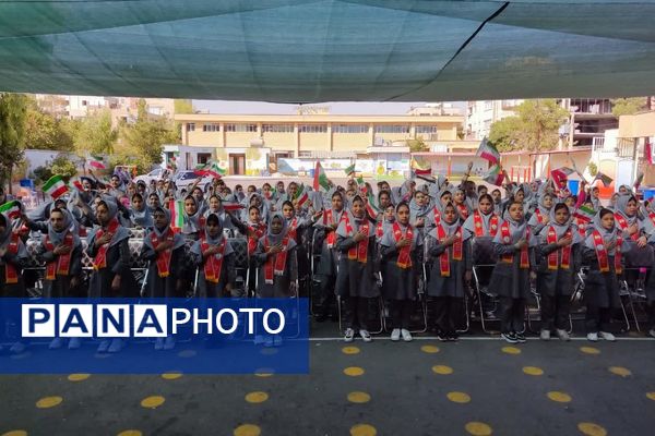 آیین جشن عاطفه‌ها در دبستان امام جعفر صادق(ع) ناحیه سه