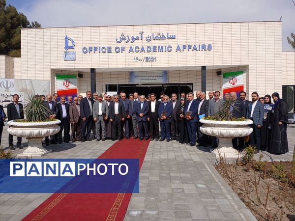 دومین روز گردهمایی از صحن دانش تا کرسی قانون‌گذاری 