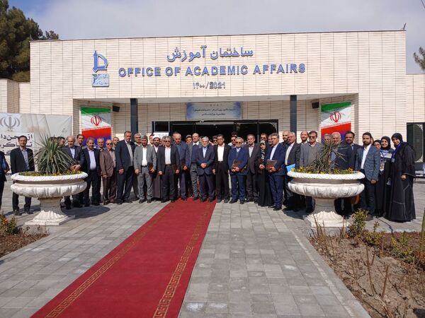 دومین روز گردهمایی از صحن دانش تا کرسی قانون‌گذاری 