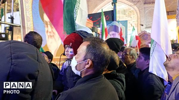 حماسه سازی مردم نیشابور در چهاردهمین روز از شهادت امام خامنه ای