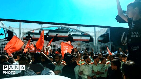  مراسم وداع با پیکر مطهر رهبر شهید
