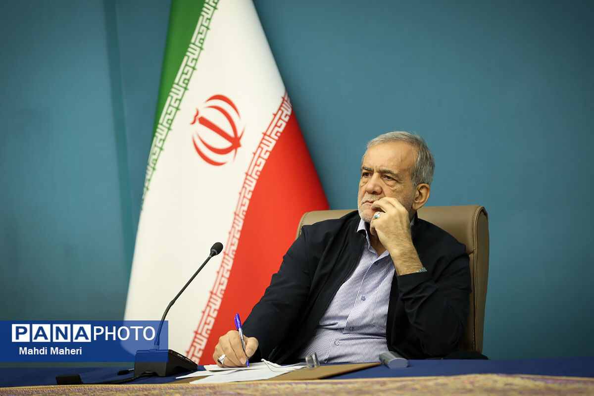 اگر هدایت قرآنی در عمل و زندگی ما دیده نشود، باید در رفتار خود بازنگری کنیم

