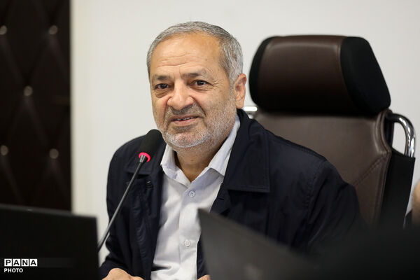 دیدار صمیمانه وزیر آموزش و پرورش با کارکنان معاونت پرورشی و فرهنگی
