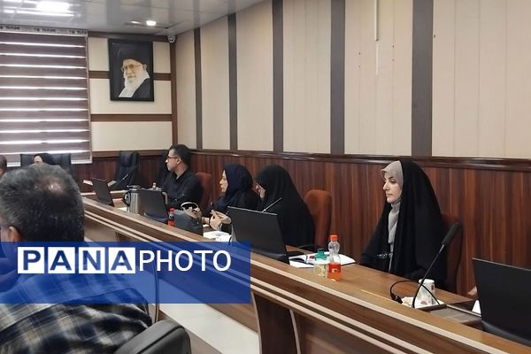 برگزاری جلسه آموزشی سرگروه های آموزشی قطب شهرری به میزبانی ناحیه یک شهرری