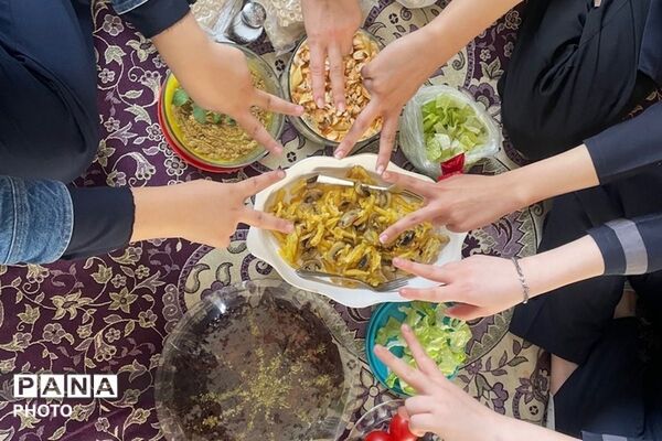 صبحانه سالم در دبیرستان ساره ورامین