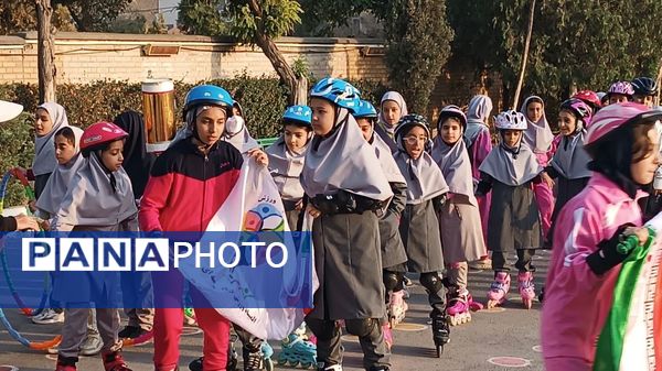 المپیاد ورزشی دانش‌آموزان در مدرسه پنجم مهر