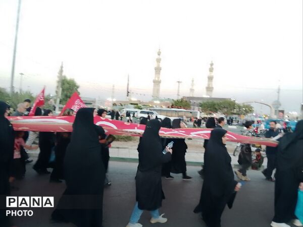 پیاده‌روی اربعینی عاشقان ظهور در بلوار پیامبر اعظم قم