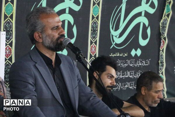 روضه‌خوانی کنار ریل قطار یزد؛ آیینی متفاوت در مسیر عبور شهروندان