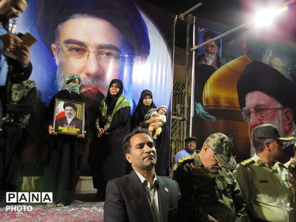 رژه دختران جان فدا همزمان با سراسر کشور در شهرستان خلیل آباد 