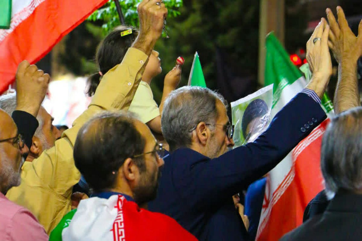 صدمین راهپیمایی مردم فاز یک اندیشه