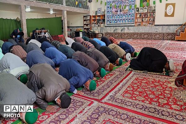 اقامه نماز عبادی سیاسی جمعه اردیبهشت ماه در شهر بار نیشابور