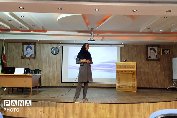 همایش همیاران مشاور با موضوع هدایت تحصیلی