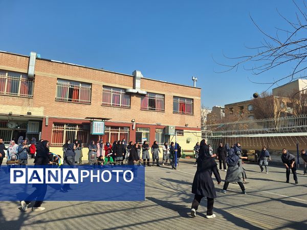 فجرانه ورزشی در دبیرستان حضرت ولی عصر (عج)