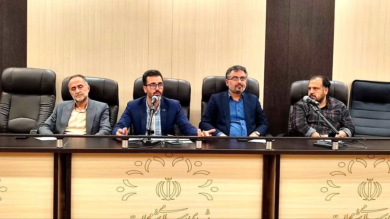 دانش‌آموزان آینده‌سازان ایران‌‌زمین هستند