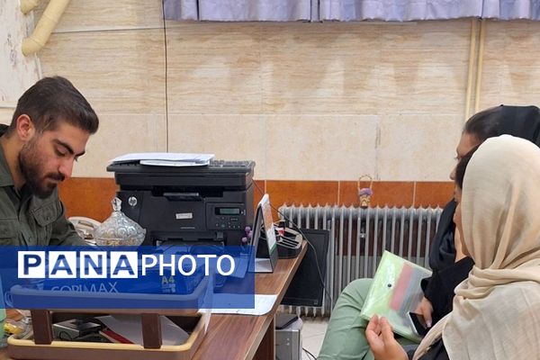 فعالیت پایگاه انتخاب رشته کنکور سراسری ۱۴۰۴ اداره آموزش و پرورش کهریزک 