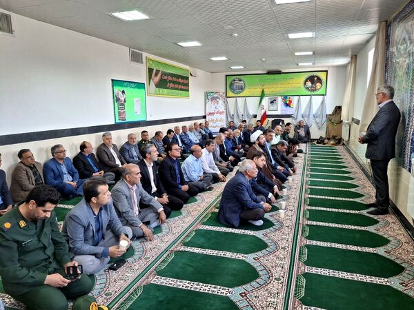 آیین تجلیل از رزمندگان و آزادگان سرافراز دفاع مقدس 