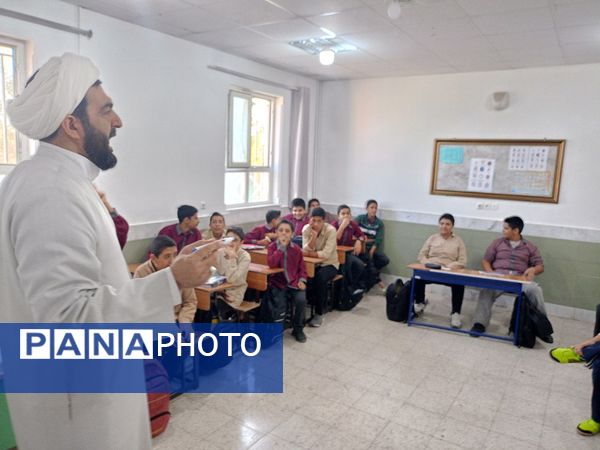 انتخابات همیار مشاور دبیرستان میثاق 