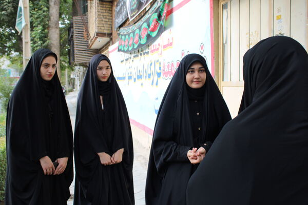 دیدار جمعی از دانش آموزان دبیرستان فاطمه الزهرا (س) با امام جمعه سملقان