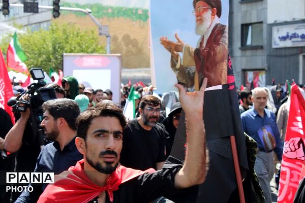 تجلی وفاداری؛ نگاهی به تصاویر مراسم بزرگداشت رهبر امت