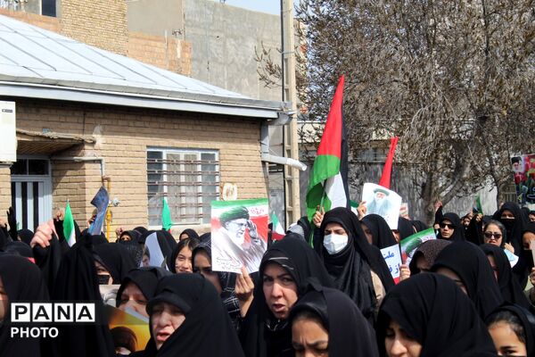 مردم فاروج باری دیگر در روز قدس حماسه آفریدند 
