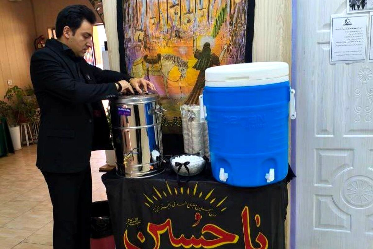 آمادگی دبستان شهید قلنبر ناحیه دو شهرری برای پذیرایی از زائران امام شهید