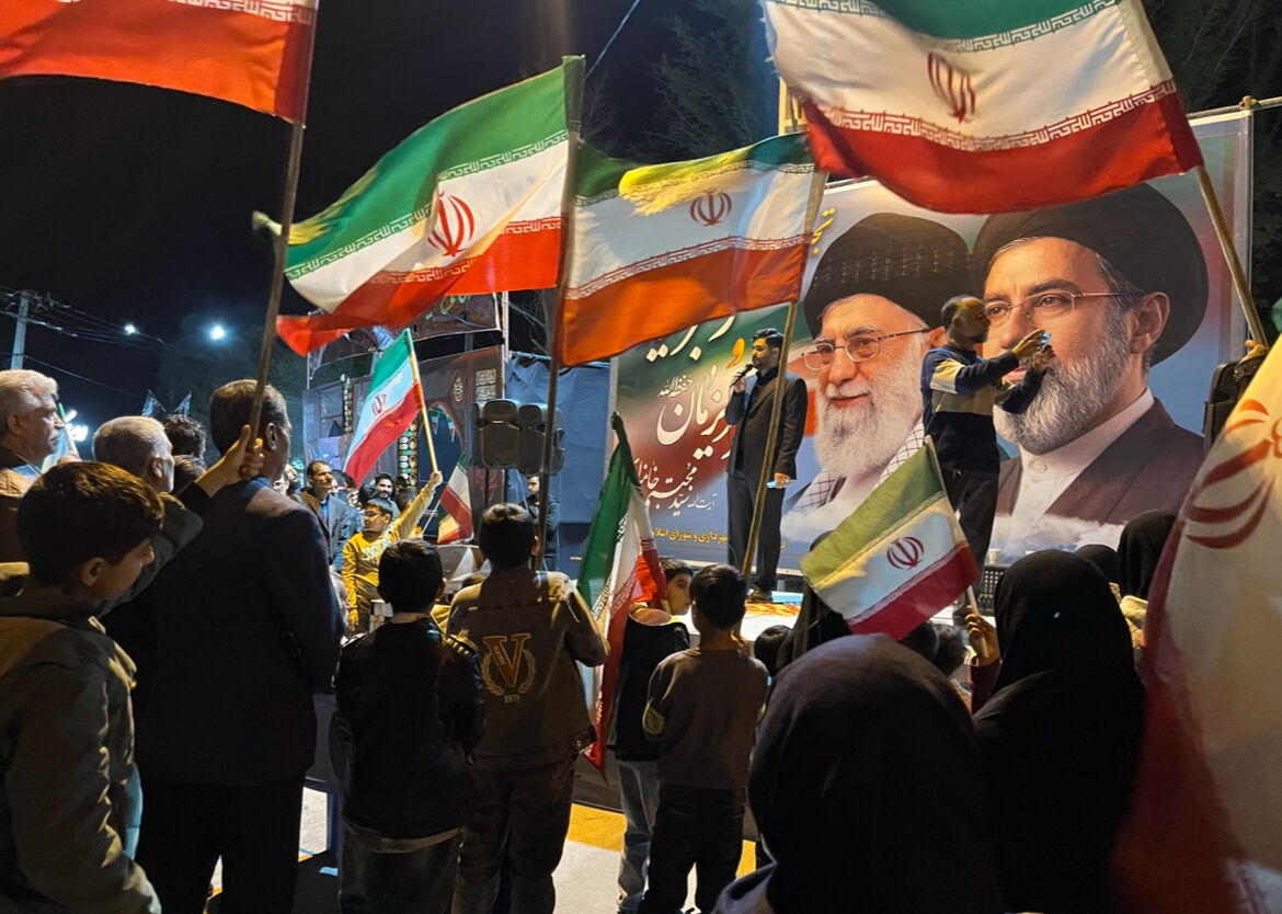 برگزاری مراسم بزرگداشت قائد امت در خاتم