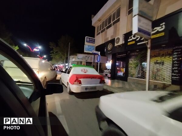 رژه خودرویی شبانه  در شهرستان کاشمر