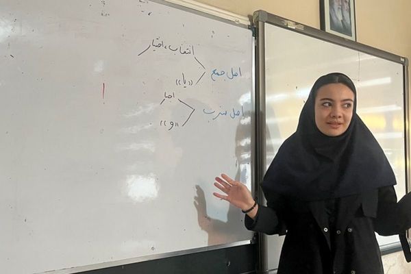 همیار معلم، یاری دهنده دبیر در جریان یادگیری و پیگیری کننده جریان آموزش