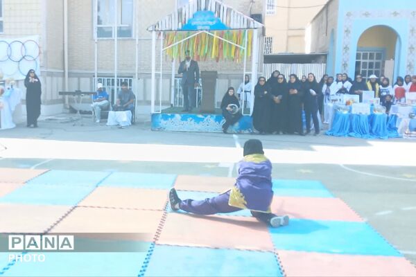 المپیاد ورزشی درون‌مدرسه‌ای در دبیرستان شاهد امام خامنه‌ای