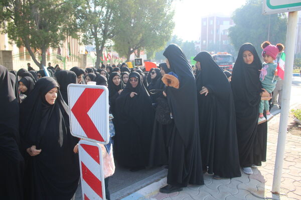 مراسم تشییع پیکر پنج شهید گمنام در بوشهر