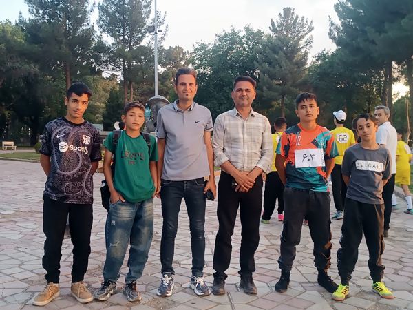 بازدید پسران دومیدانی کاران استان خراسان رضوی از آرامگاه عطار و خیام