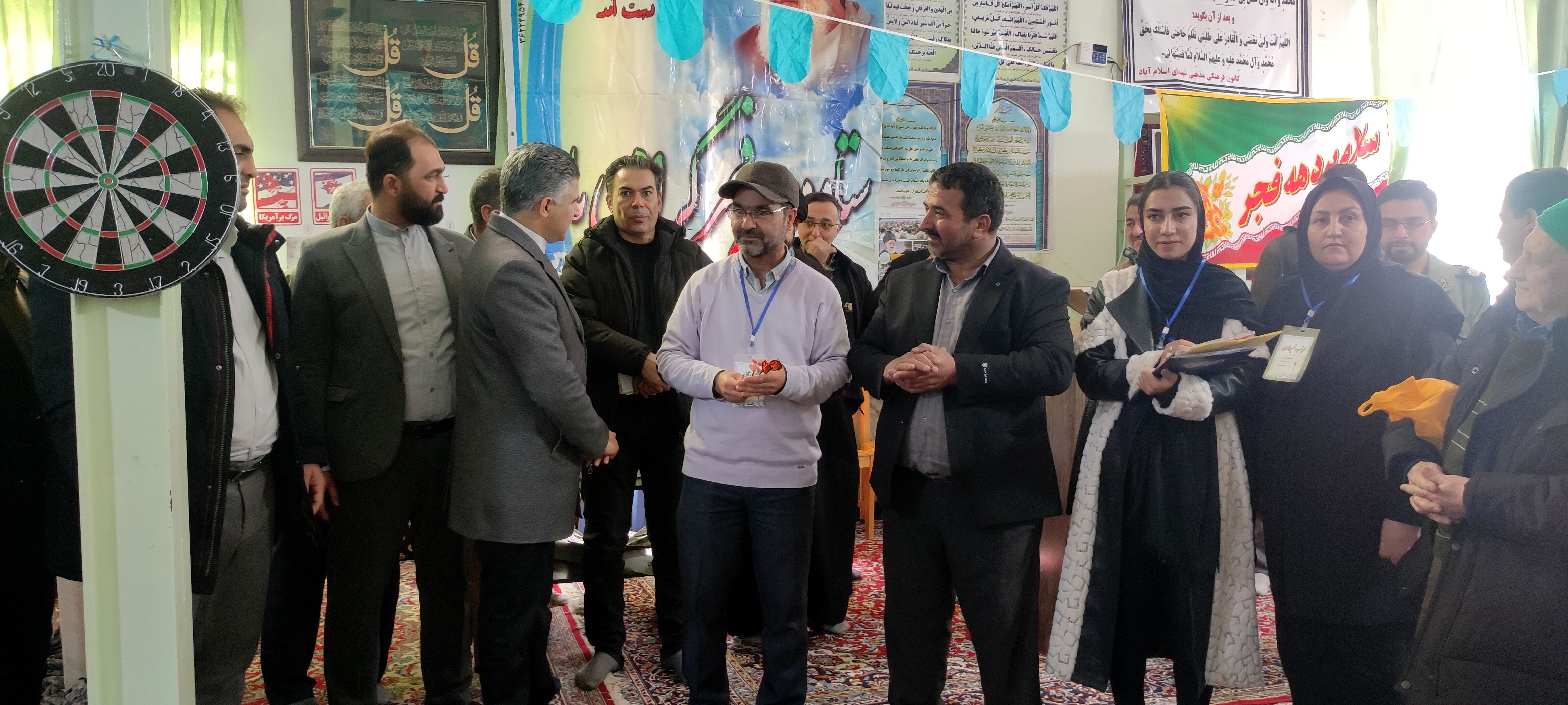 برگزاری مسابقات دارت در جشن بزرگ ۲۲بهمن در روستای اسلام آباد شیروان 