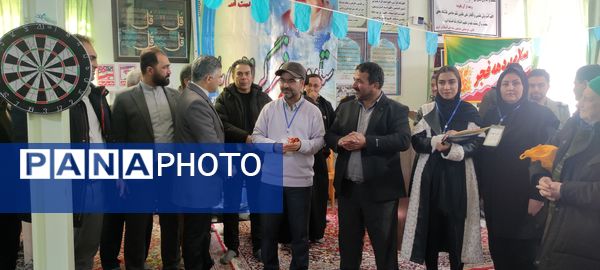 برگزاری مسابقات دارت در جشن بزرگ ۲۲بهمن در روستای اسلام آباد شیروان 