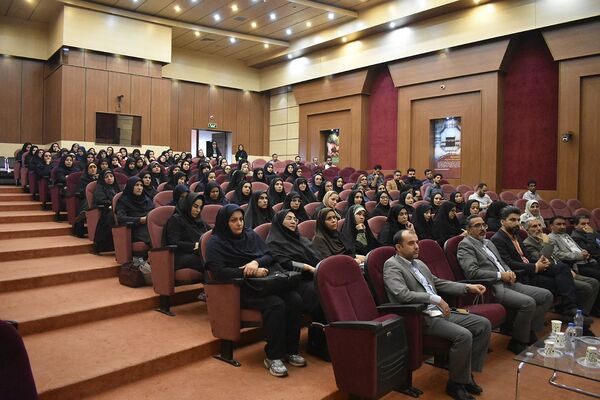 برگزاری دوره‌های توانمندسازی معلمان و مدیران شهرستان پردیس به مناسبت هفته دولت