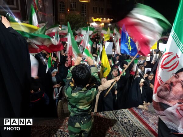  این است قدرت مردم وطن پرست ایران 